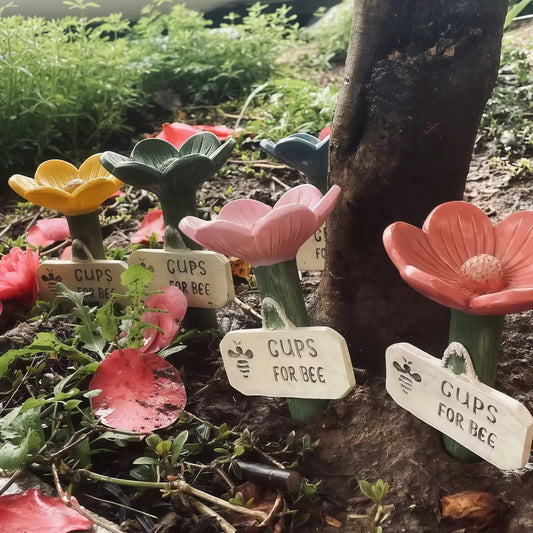 BeeBloom Pro™ Vattenstation – Hjälp bin och fjärilar med en vacker blomskål