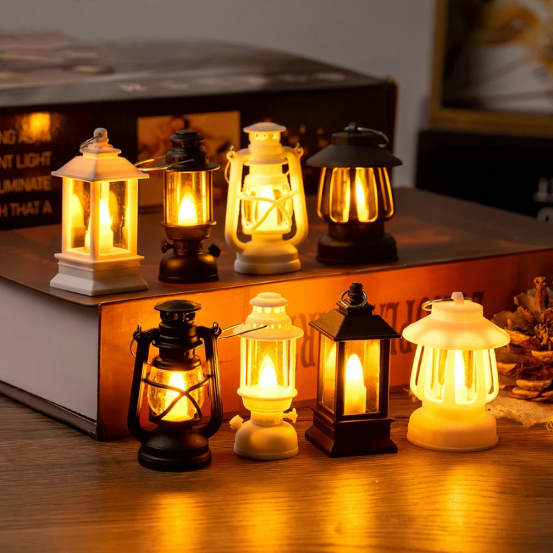 LumiNest™ Mini Retrolampa – Mysigt ljus för dockhus, hyllor och små detaljer