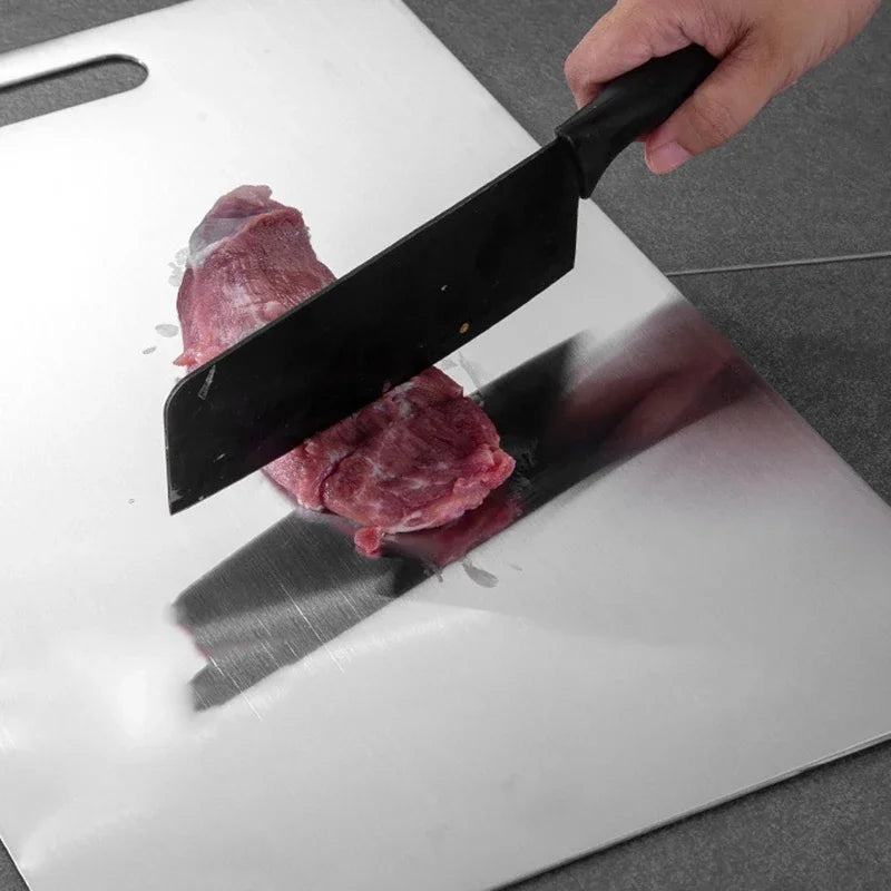 PureCut Steel™ Köksskärbräda – Slitstark design för tryggare förberedelser