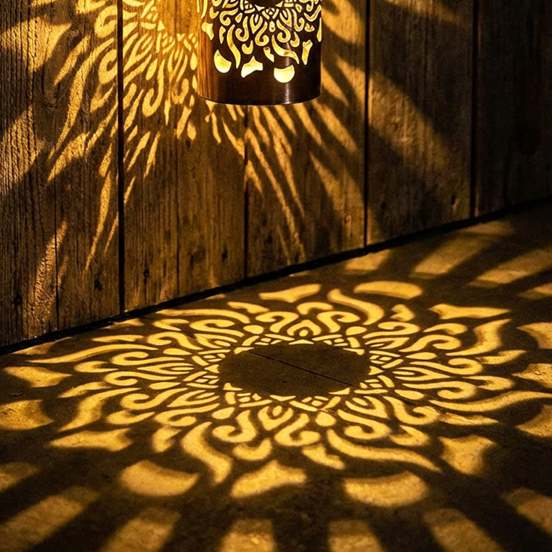 SunPattern Light™ Utelampa – Stämningsfull belysning för vägg, bord och uteplats